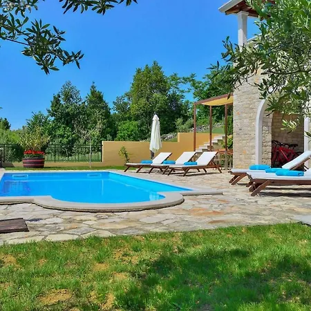 Villa Domus Lauri *