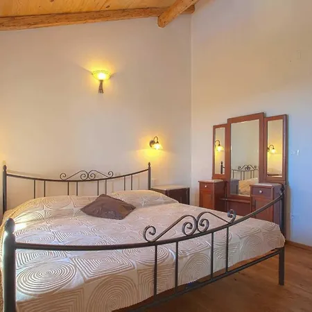 Villa Domus Lauri